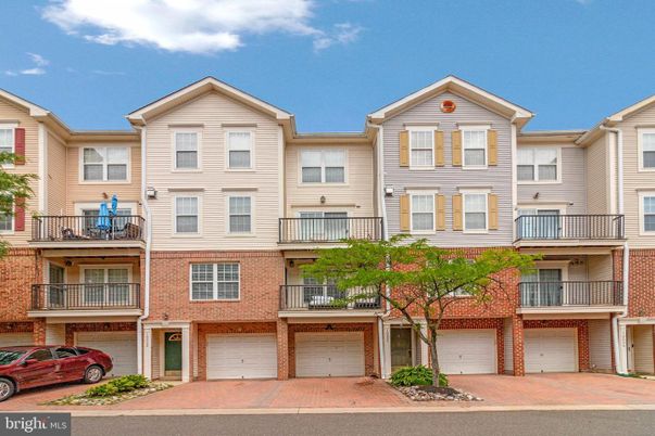Attached, Exterior, Facade, Brick Facade, Rowhouse