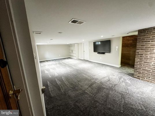 Empty room, Interior, Recessed Lighting, Stone Walls