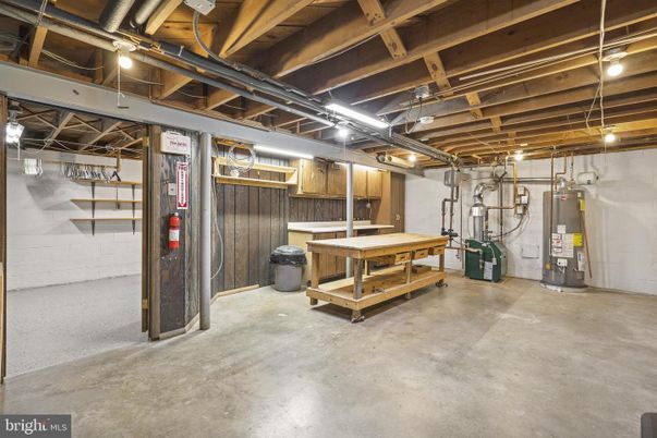 Hot Tub, Interior, Wooden Beams