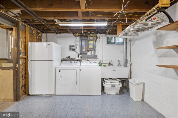 Interior, Washer