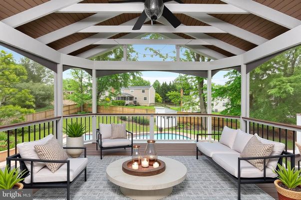 Exterior, Interior, Sun Room, Wooden Ceilings