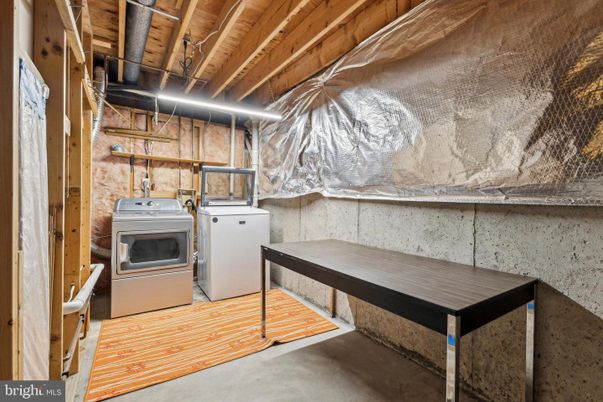 Interior, Washer, Wooden Beams, Wooden Ceilings