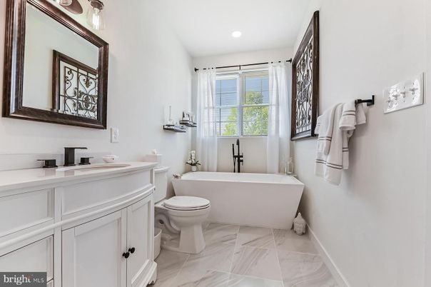 Bathroom, Free Standing Baths, Interior, Marble, Recessed Lighting