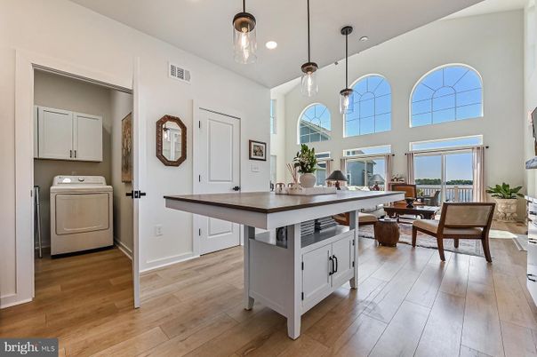 Dining room, Interior, Living room, Pendant Lights, Recessed Lighting, Washer, Wood Texture Flooring