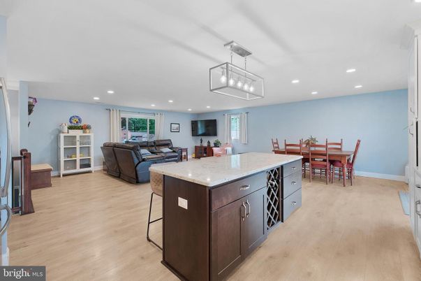 Dining room, Interior, Kitchen, Living room, Pendant Lights, Recessed Lighting, Wood Texture Flooring