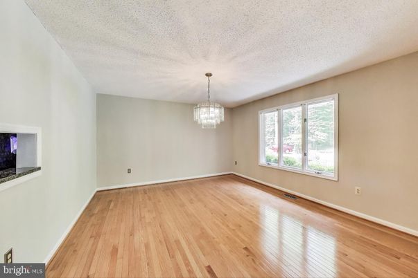 Chandelier, Empty room, Interior, Wood Texture Flooring