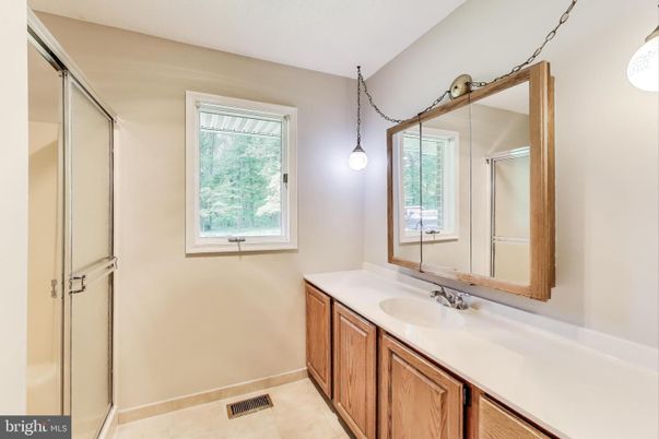 Bathroom, Interior, Pendant Lights