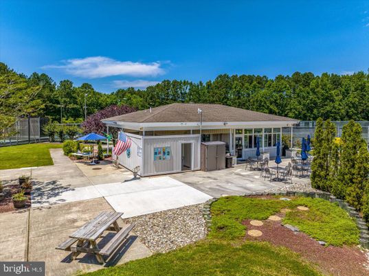 Backyard, Exterior, Hot Tub