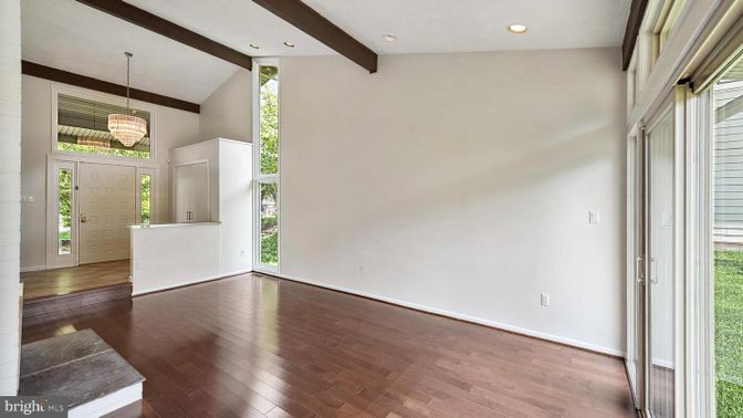 Empty room, Interior, Pendant Lights, Recessed Lighting, Wooden Beams, Wood Texture Flooring