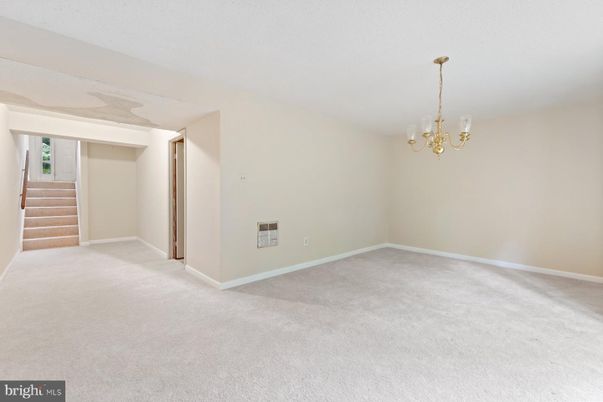 Chandelier, Empty room, Interior