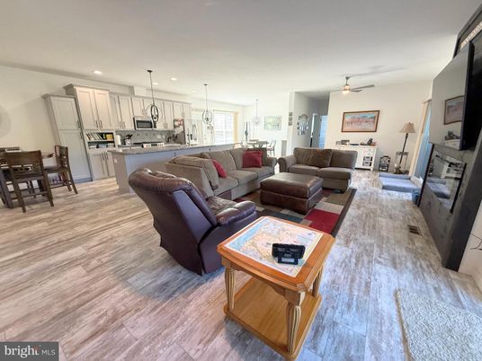 Dining room, Interior, Kitchen, Living room, Pendant Lights, Recessed Lighting, Wood Texture Flooring
