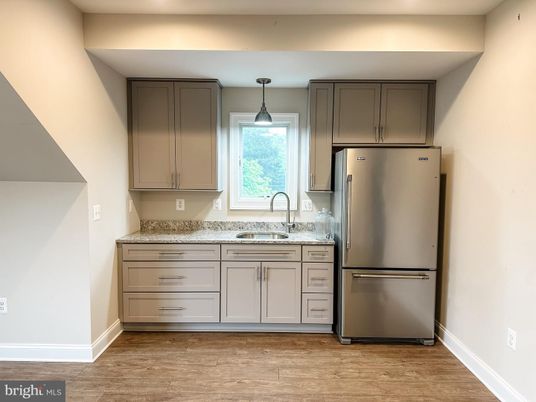 Interior, Kitchen, Pendant Lights, Wood Texture Flooring