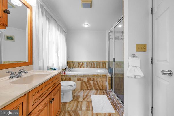 Bathroom, Dual Sink Vanities, Glass Shower, Interior