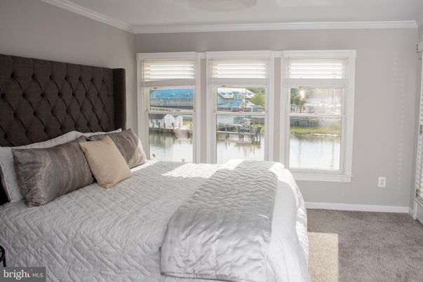 Bedroom, Interior, Water