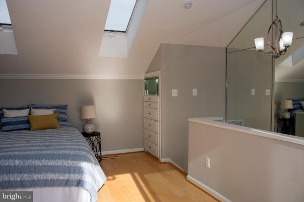 Bedroom, Interior, Pendant Lights, Wood Texture Flooring