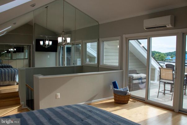 Interior, Pendant Lights, Wood Texture Flooring