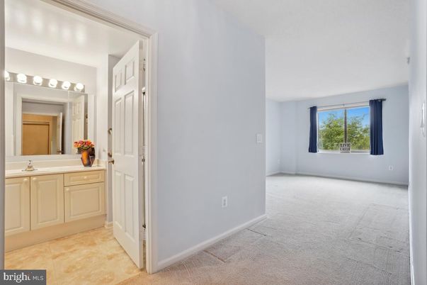 Bathroom, Empty room, Interior
