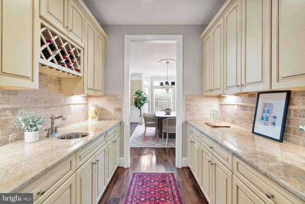 Dining room, Interior, Pendant Lights, Recessed Lighting, Stone Walls, Wood Texture Flooring