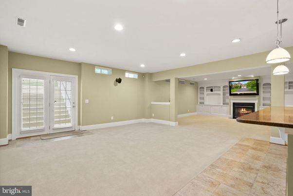 Empty room, Fireplace, Interior, Pendant Lights, Recessed Lighting