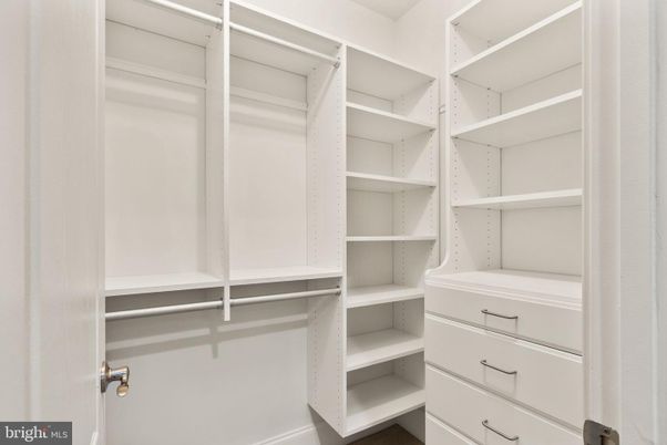 Interior, Walk-in Closets