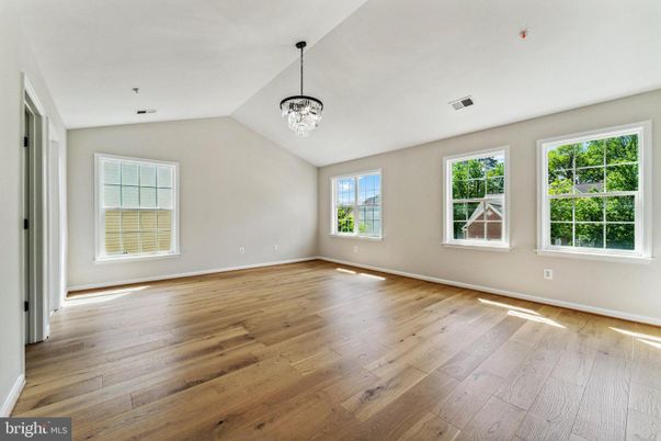 Chandelier, Empty room, Interior, Wood Texture Flooring