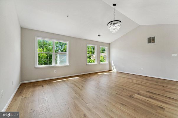 Chandelier, Empty room, Interior, Wood Texture Flooring