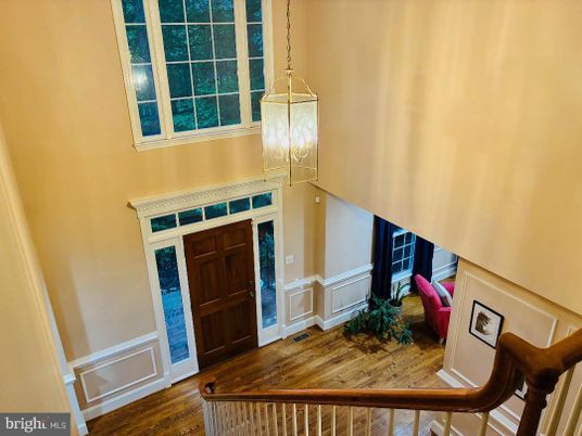 Interior, Pendant Lights, Wood Texture Flooring