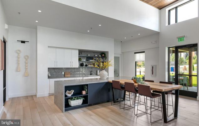 Dining room, Interior, Kitchen, Recessed Lighting, Stainless Steel Appliances, Wooden Ceilings, Wood Texture Flooring