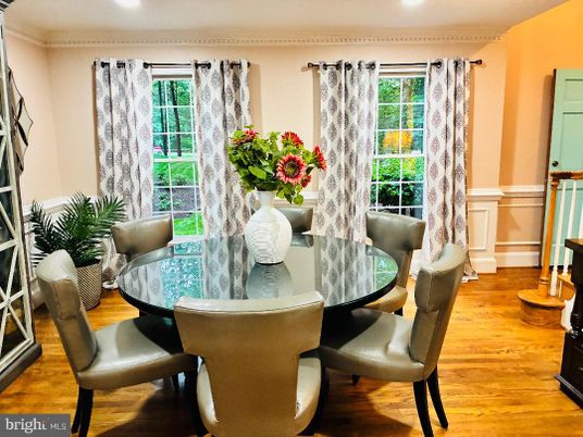 Dining room, Interior, Recessed Lighting, Wood Texture Flooring