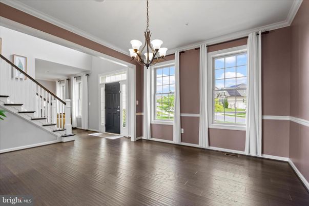 Chandelier, Empty room, Interior, Wood Texture Flooring