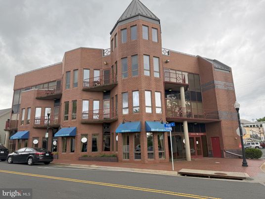 Exterior, Facade, Condo Building