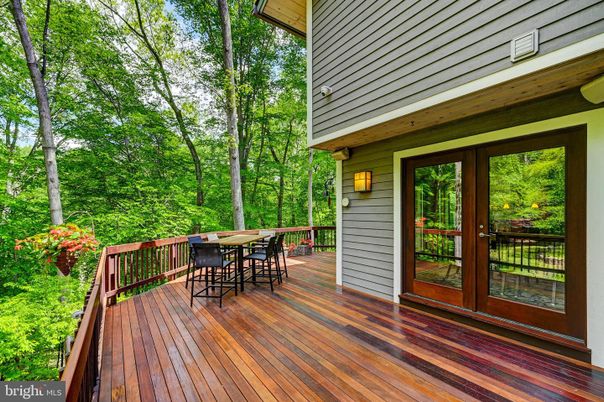 Exterior, Wood Texture Flooring
