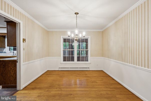 Chandelier, Empty room, Interior, Wood Texture Flooring