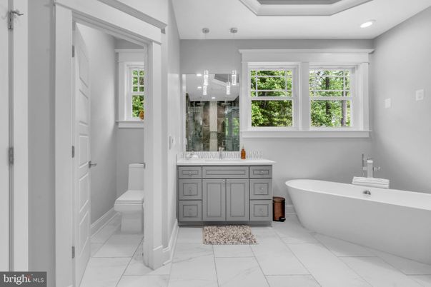 Bathroom, Free Standing Baths, Interior, Marble, Recessed Lighting