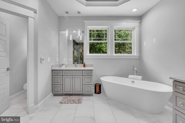 Bathroom, Dual Sink Vanities, Free Standing Baths, Interior, Marble, Recessed Lighting