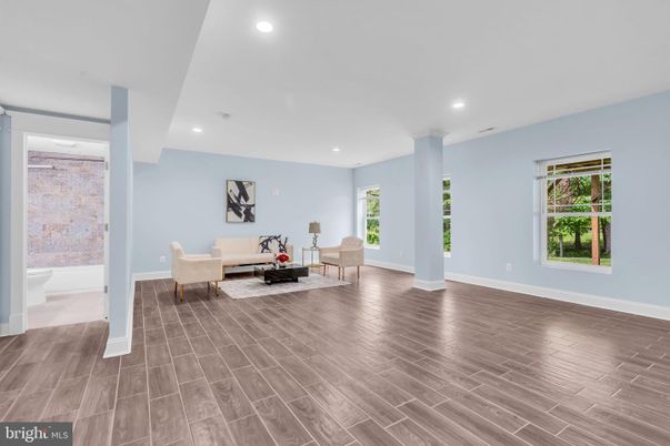 Interior, Living room, Recessed Lighting, Wood Texture Flooring