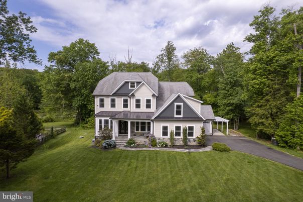 Attached, Backyard, Exterior, Facade, Queen Anne Victorian