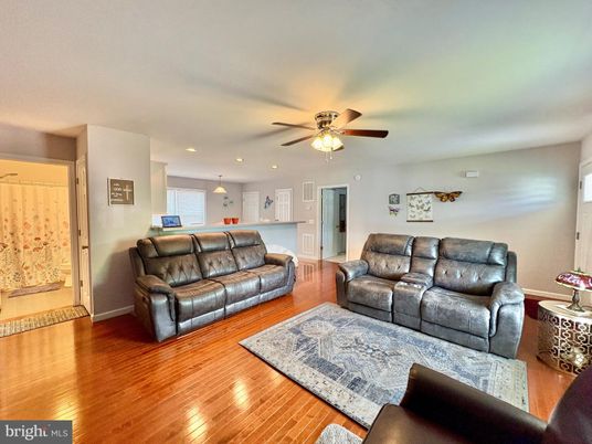 Interior, Living room, Pendant Lights, Recessed Lighting, Wood Texture Flooring