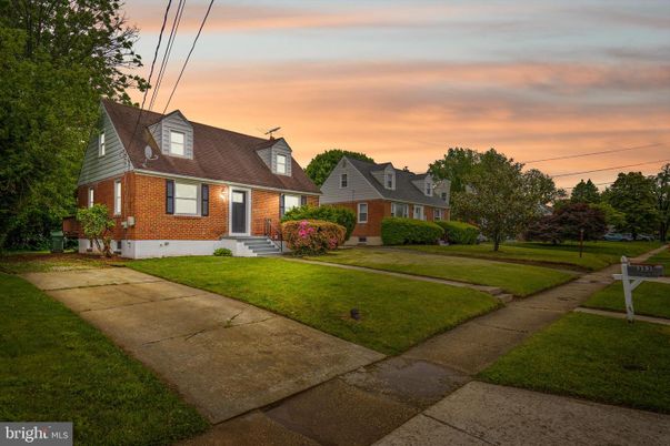 Exterior, Facade, Brick Facade, Cape Cod