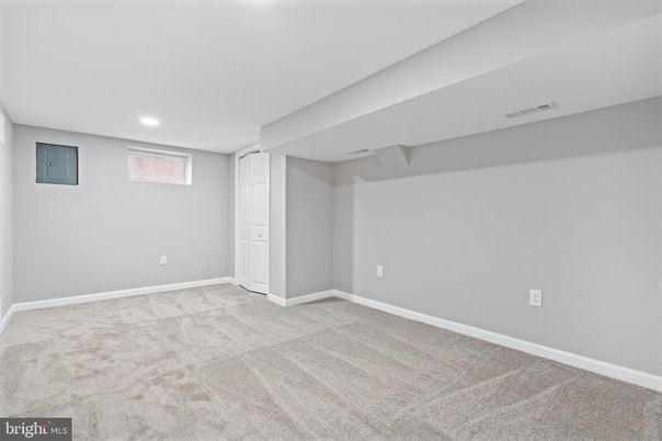 Empty room, Interior, Recessed Lighting