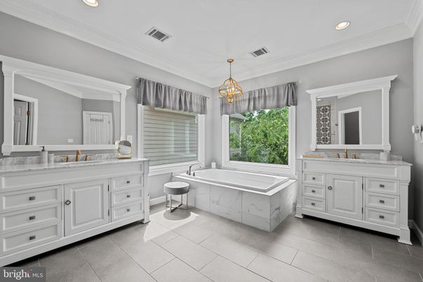 Bathroom, Interior, Pendant Lights, Recessed Lighting