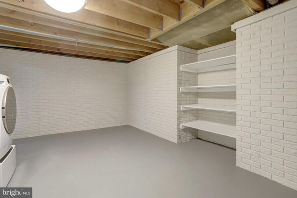 Empty room, Interior, Stone Walls, Wooden Beams