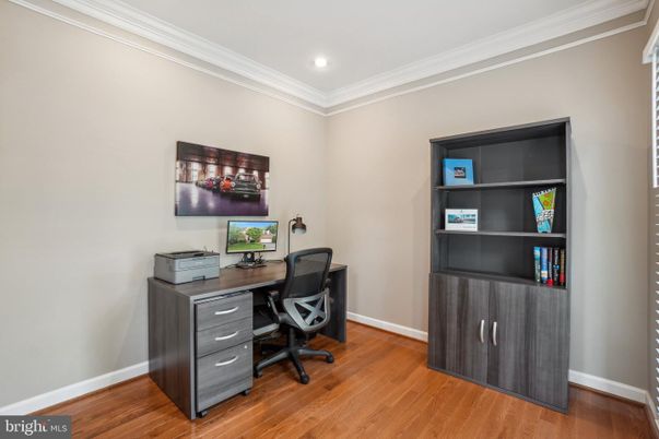 Home Office, Interior, Recessed Lighting, Wood Texture Flooring