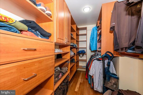 Interior, Recessed Lighting, Walk-in Closets, Wood Texture Flooring
