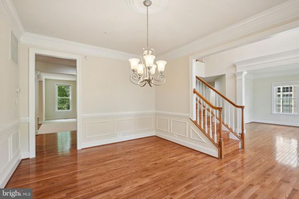 Chandelier, Empty room, Interior, Wood Texture Flooring