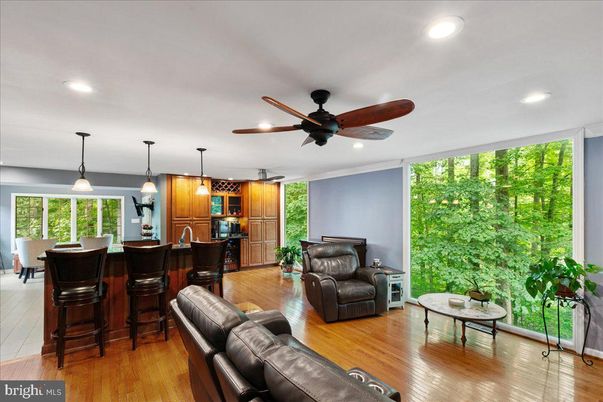 Interior, Living room, Pendant Lights, Recessed Lighting, Wood Texture Flooring