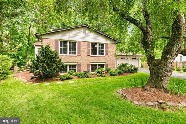 Exterior, Facade, Brick Facade, Split Level