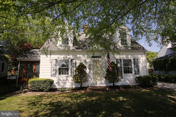 Exterior, Facade, Cape Cod