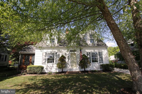 Exterior, Facade, Cape Cod