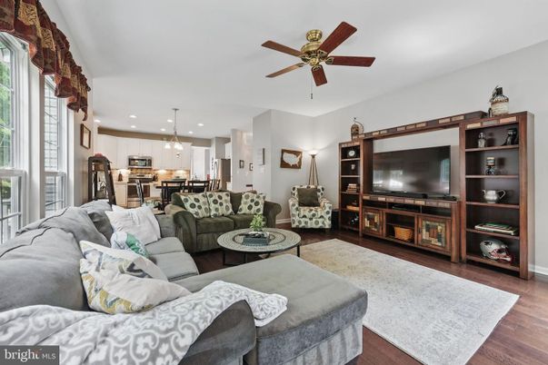 Interior, Kitchen, Living room, Pendant Lights, Recessed Lighting, Stainless Steel Appliances, Wood Texture Flooring
